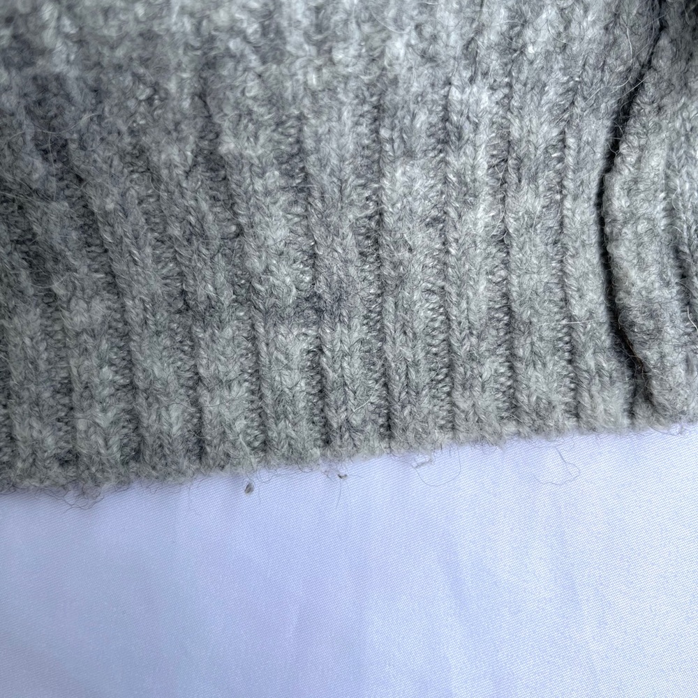 H&M | Ribbed Knit Zip Sweater - Picture 14 of 16